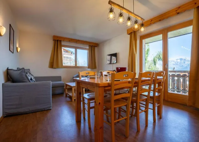 Spacious With View ナンダ