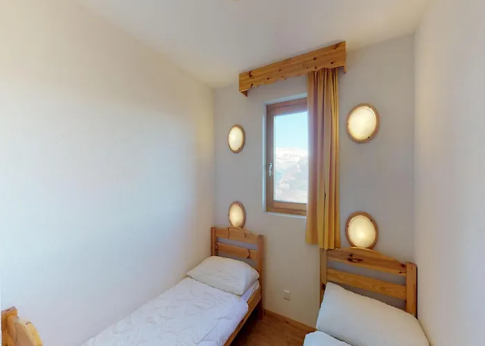 Spacious With View * ナンダ